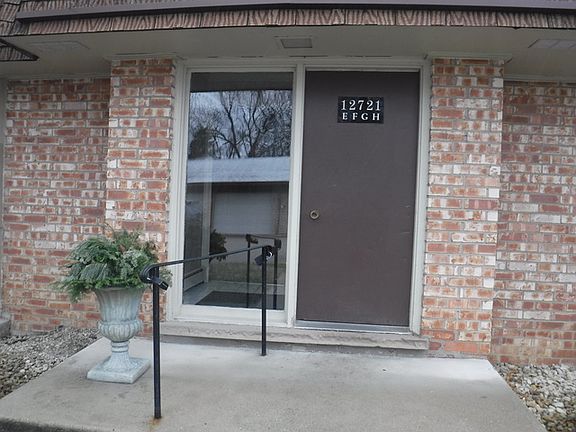 2nd image of 12721 Park Pl Unit F1