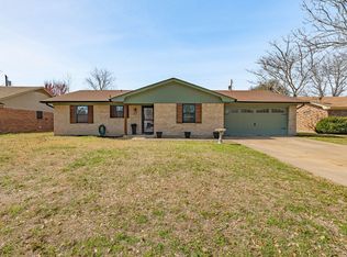 1352 Inglewood Dr, Stephenville, TX 76401