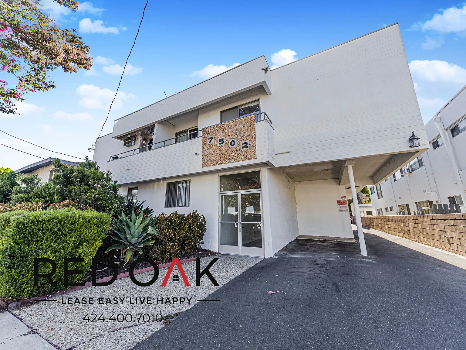 ~Low Deposit~ Spacious One Bedroom With Tons Of Natural Light, On-Site Laundry, And Included Park... — Photo 3