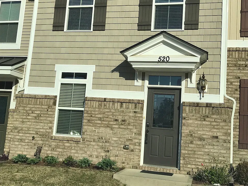 520 Berry Chase Way