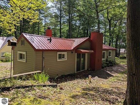 3rd image of 7700 Nicole Dr