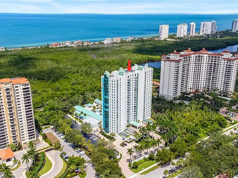 7515 Pelican Bay Blvd #Penthouse D — Photo 1