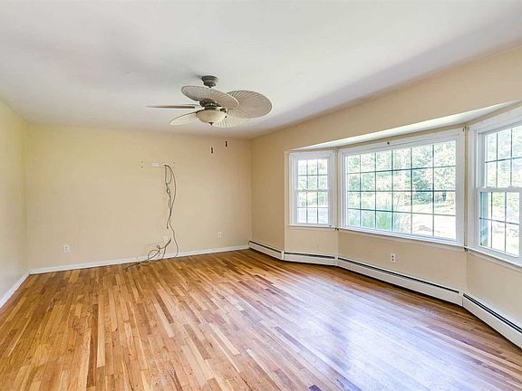 5th image of 41 Dogwood Hollow Ln