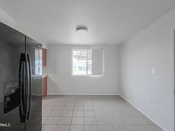 5th image of 1307 W LILY Place