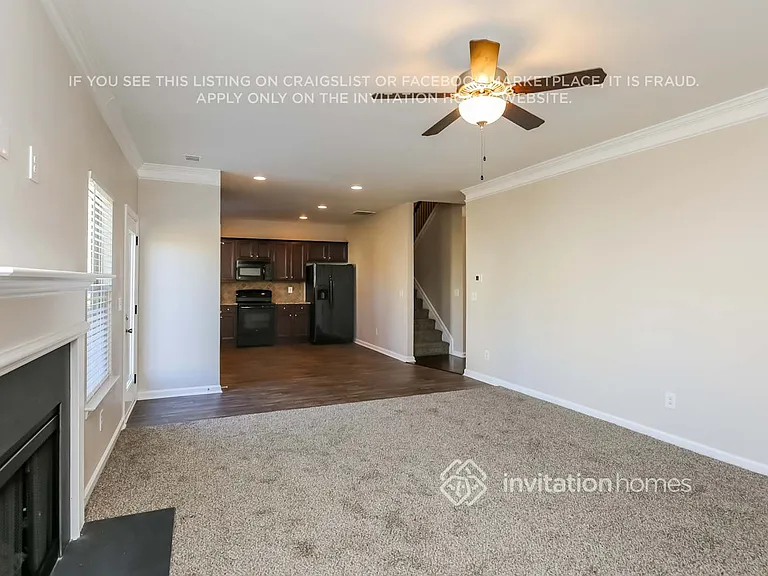 1124 Easley Ct — Photo 4