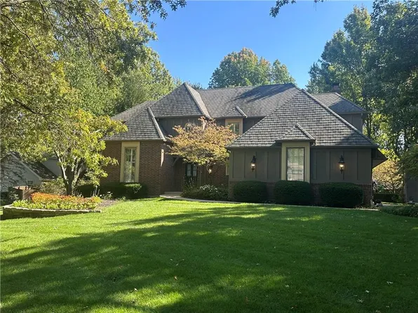 8101 W 99th St, Overland Park, KS 66212