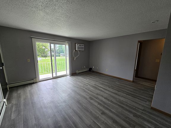 4th image of 101 16th Ave NW #26