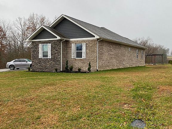 3rd image of 387 Riverview Dr