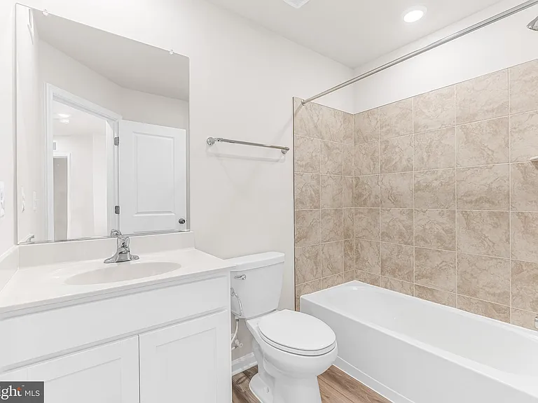 200 Swan Field Ave — Photo 18