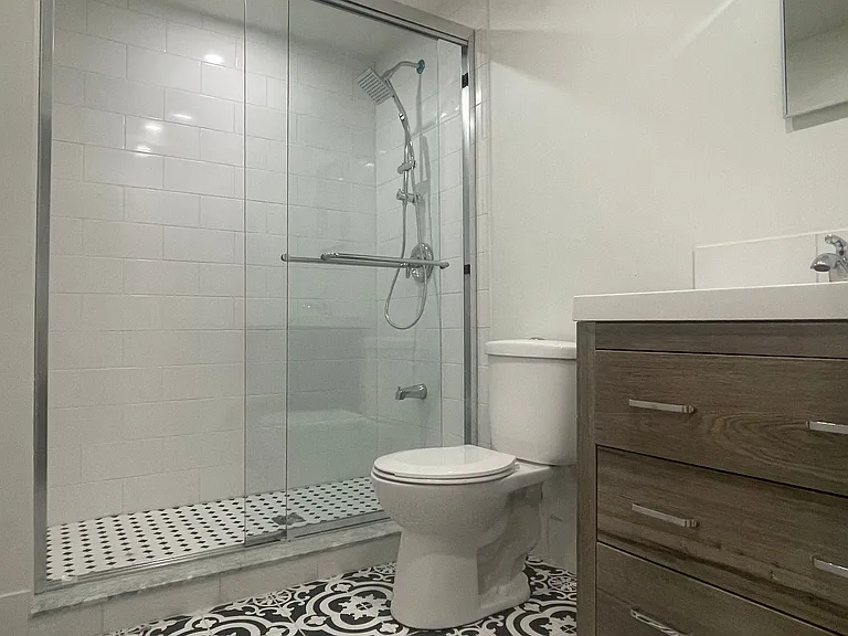 83 Living Cres #BASEMENT — Photo 6
