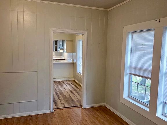 5th image of 85 Latimer St