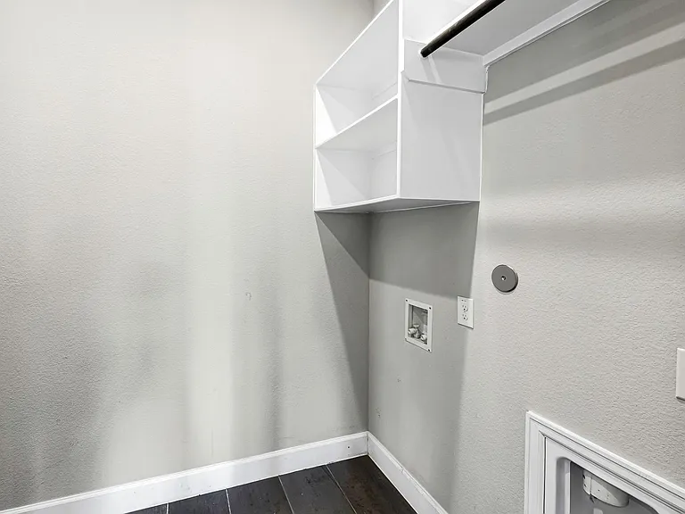 7327 Camden Crestwood Way — Photo 25
