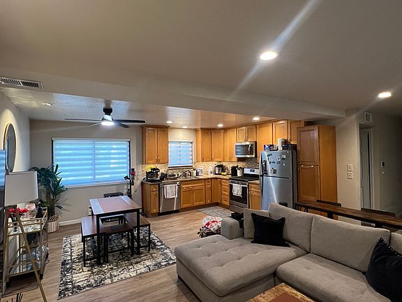 2nd image of 957 Modesto Ave #B