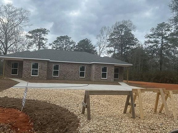 3rd image of 1396 Neal Rd