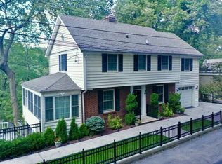 9 Diana Trl, Staten Island, NY 10304