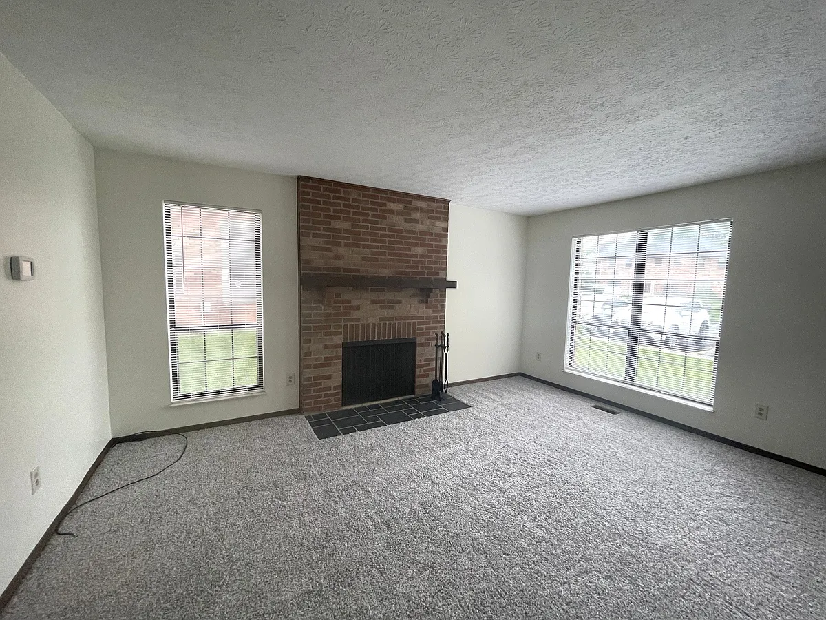 Building Photo - 3340 Edgebrook Dr