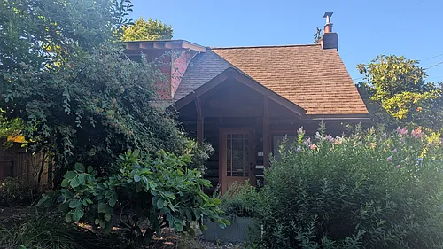 1237 E 25th Ave Photo 1