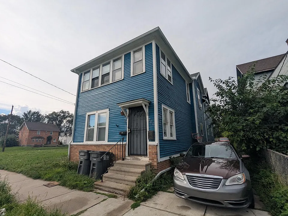 766 Redwood Ave