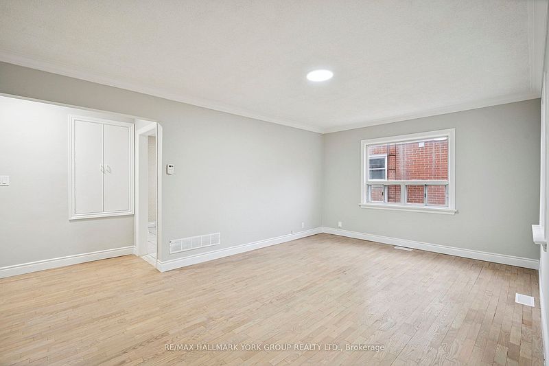 Toronto House for rent - 4 Bedrooms — photo 4