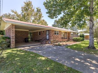 157 Jessup St, Cochran, GA 31014