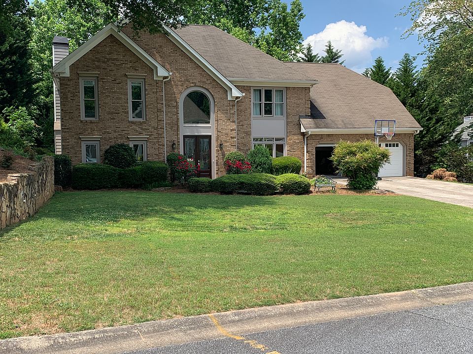 2nd image of 2559 Greyfield Ct NE