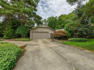 12833 Falling Water Rd, Strongsville, OH 44136