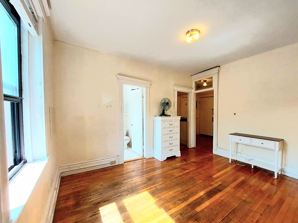 1st image of 1111 Boylston St APT 34A