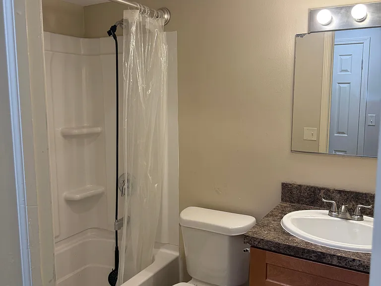 1531 D St #4 — Photo 6