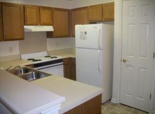 1709 Stonewall Rd APT 100, Laurinburg, NC 28352