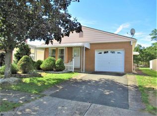 297 Costa Mesa Dr, Toms River, NJ 08757