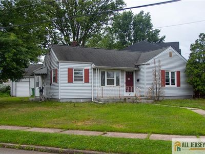 60 Runyon Ave, Edison, NJ, 08817