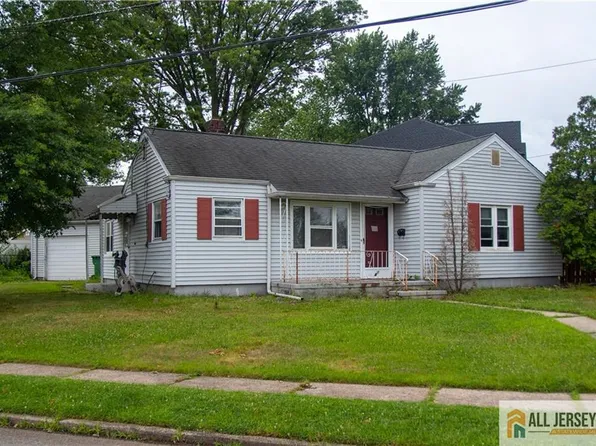 60 Runyon Ave, Edison, NJ 08817