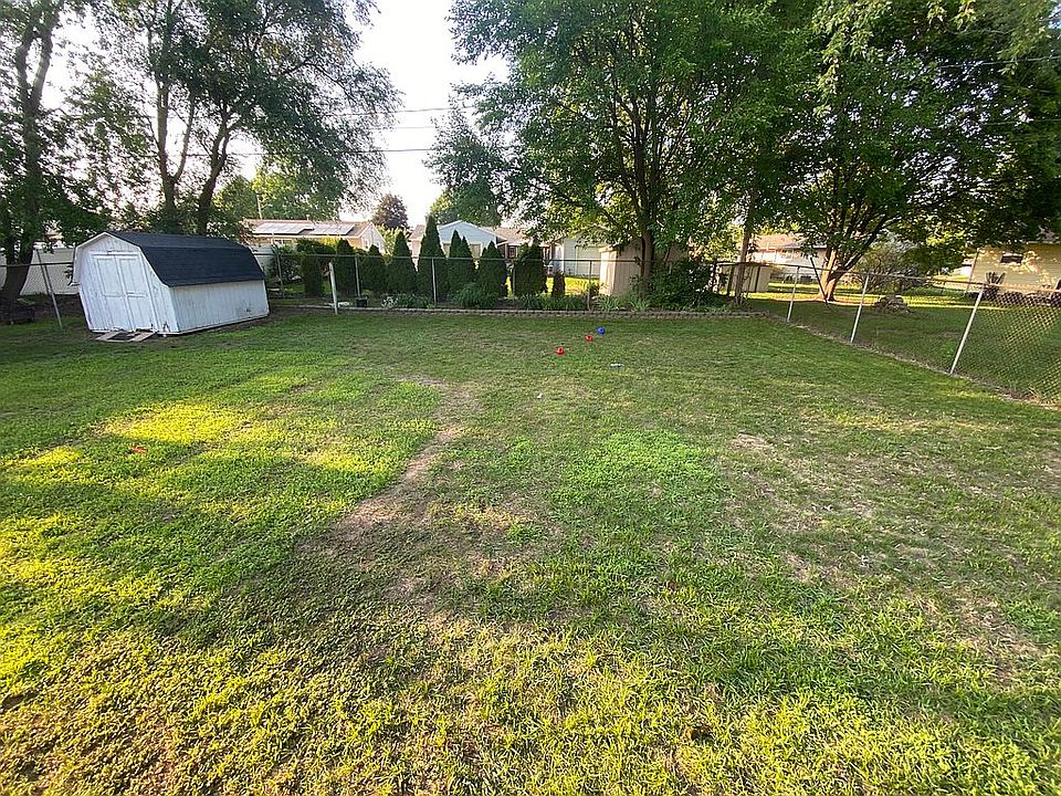 2nd image of 2185 Daylor Dr NE