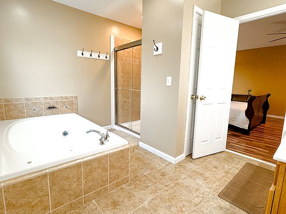 4th image of 2350 Dianne Ave #D