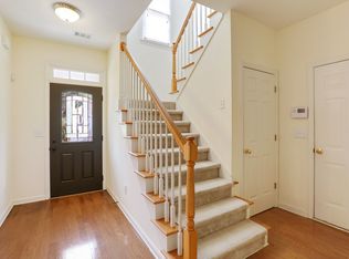 572 Wisteria Dr, Woodstock, GA 30188