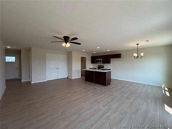 3rd image of 1496 Solar Street LOT 10