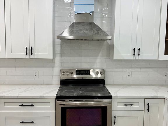 Electric Stove / Hood