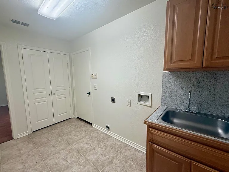 5004 Pawnee Ptwy — Photo 10