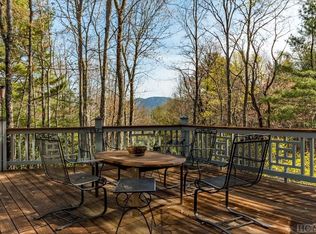 1184 E Rochester Dr, Cashiers, NC 28717