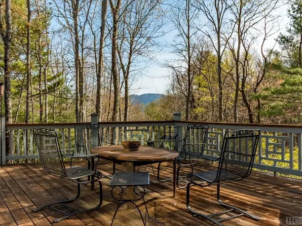 1184 E Rochester Dr, Cashiers, NC 28717