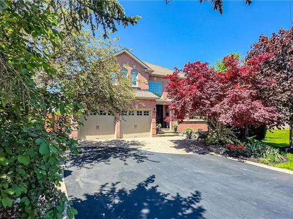 1729 Riverbend Ct, Mississauga, ON L5M 5J1