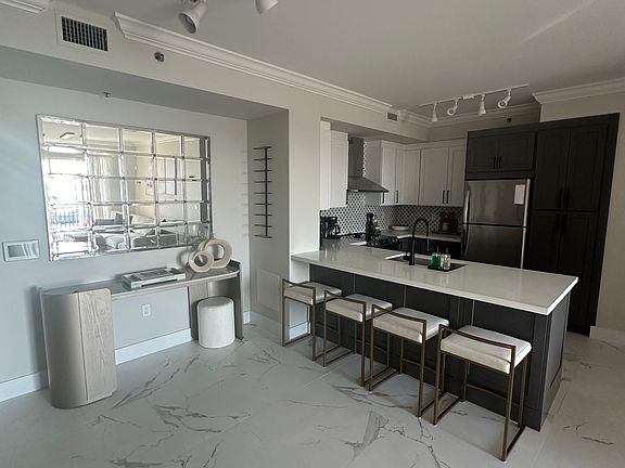 4th image of 616 Clearwater Park Rd APT 310