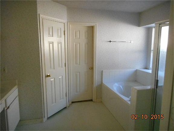 5th image of 3831 Stableridge Dr