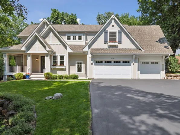 15710 Highwood Dr, Minnetonka, MN 55345