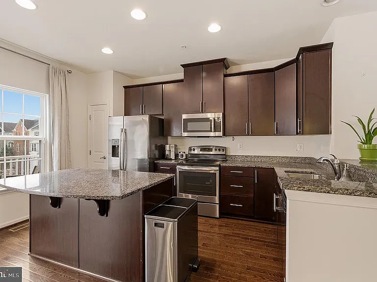 7300 Summit Rock Rd — Photo 4