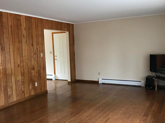 4th image of 1015 E 5th Ave