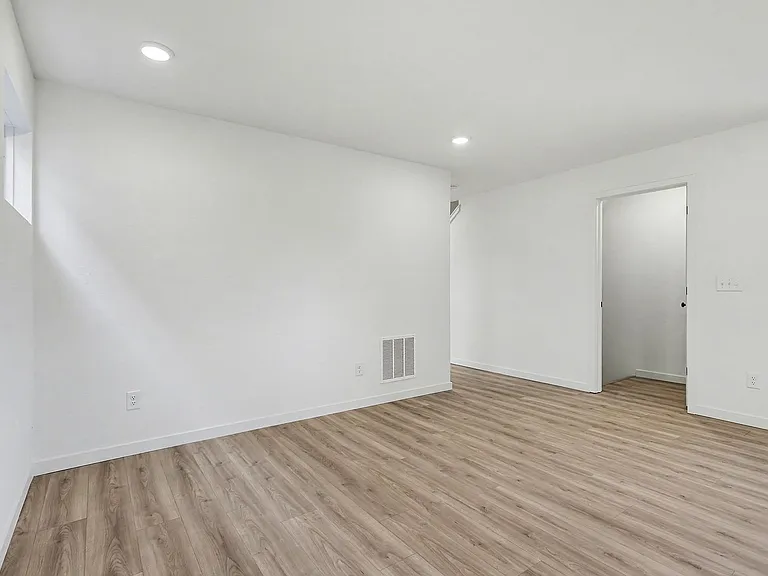 6138 Aurelius Rd — Photo 20