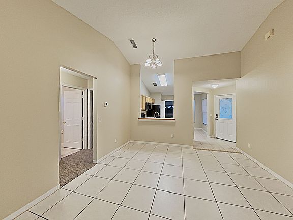 4th image of 7809 Laurel Oak Ln