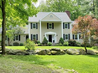 45 Saint Johns Rd, Ridgefield, CT 06877