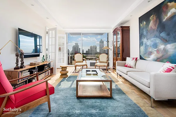Sold by Sotheby's International Realty | media 8